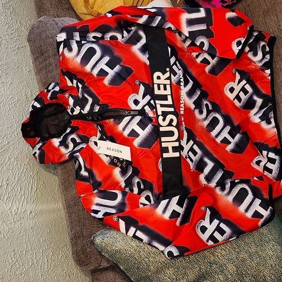Men's Hustler Hoodie NWT Sz.S Windbreaker Material Pullover By Reason Brand - Picture 6 of 7